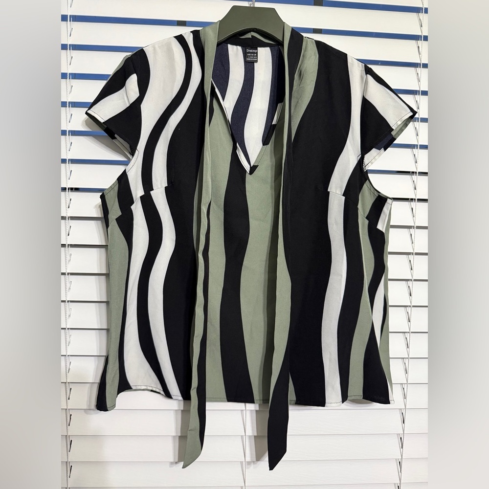 Dreimp cute top size L